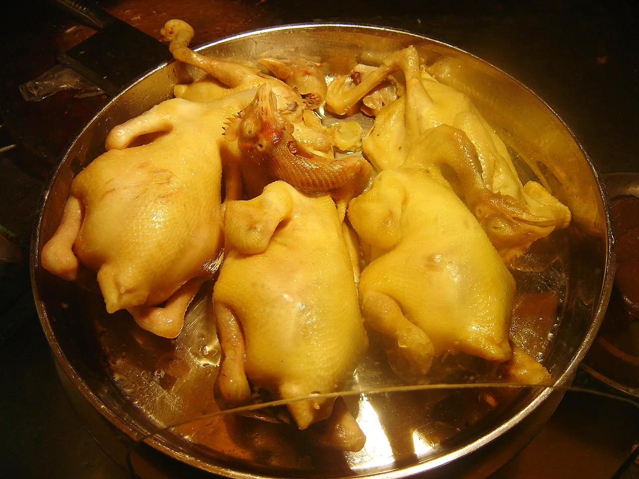 하이난에서 삶아 낸 원창계 여러 마리