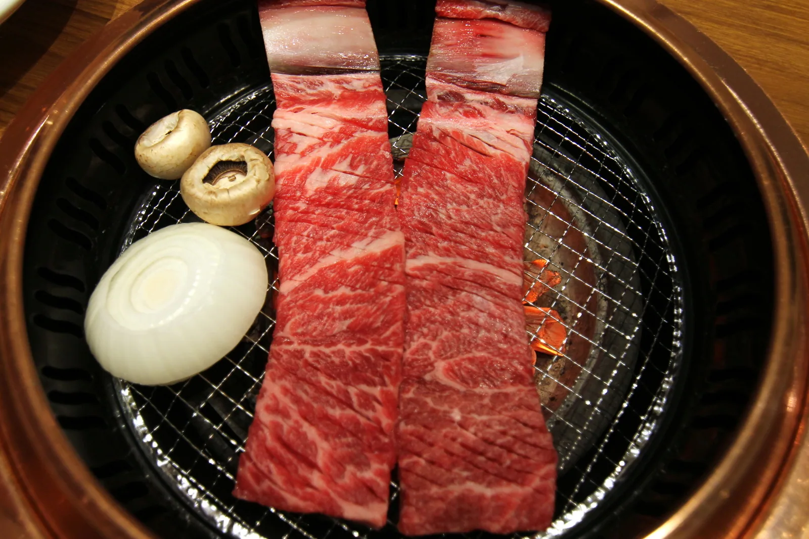 뼈 단면이 보이는 LA갈비