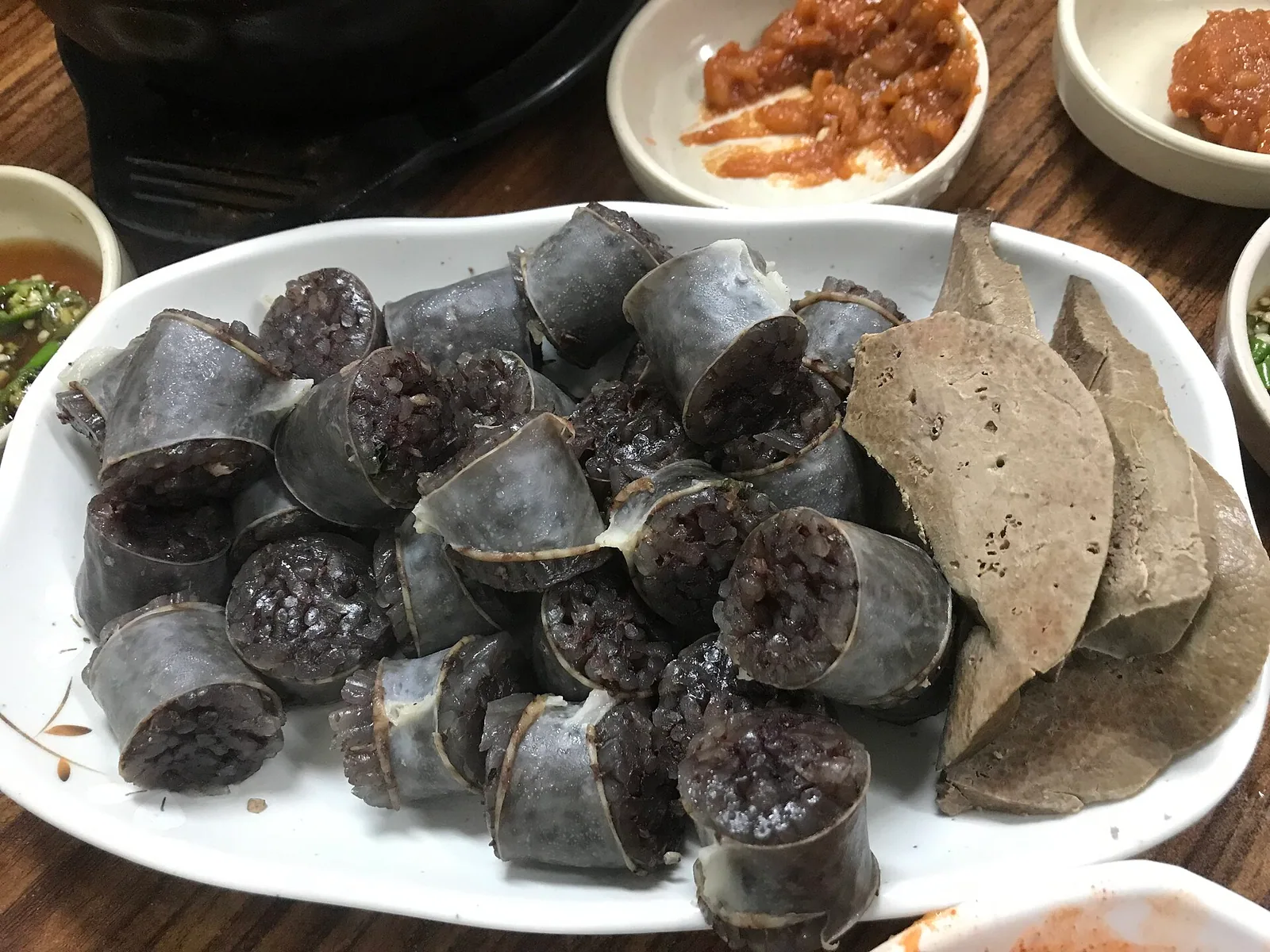 굵게 썬 피순대